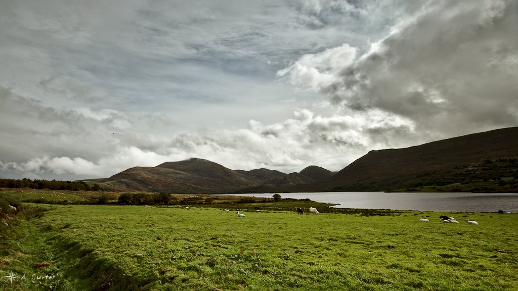 09 30 IMG 3168 Lough Guitane blog 1024px