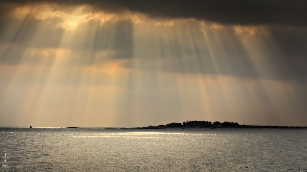 IMG 0296 Sun rays 1024px