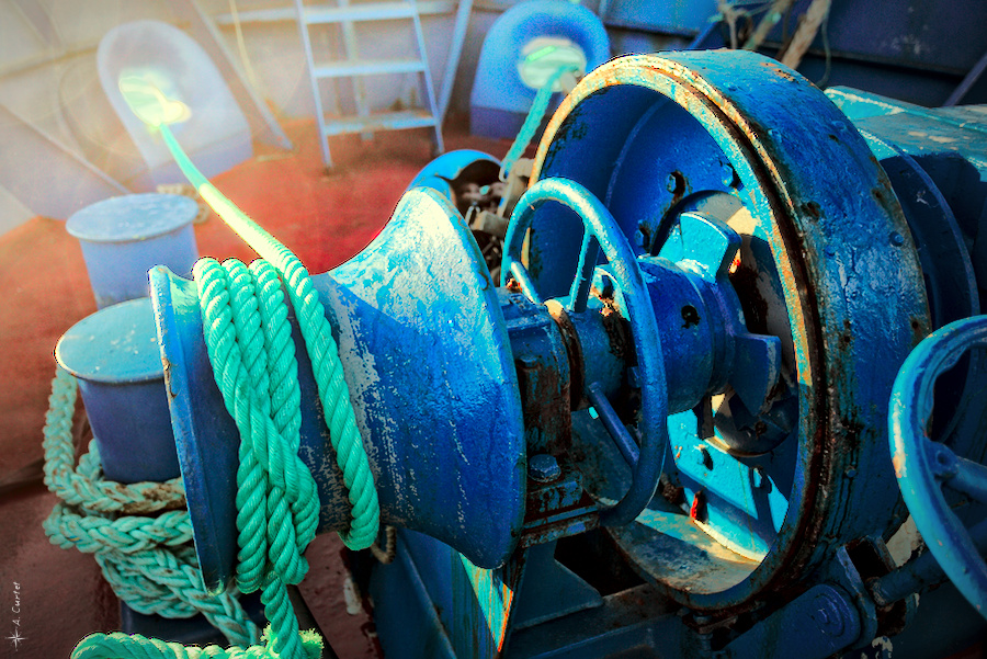 IMG 0183 Anchor windlass fb