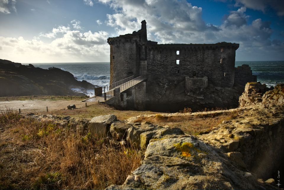 IMG 1794 Yeu Island Old Castle fb