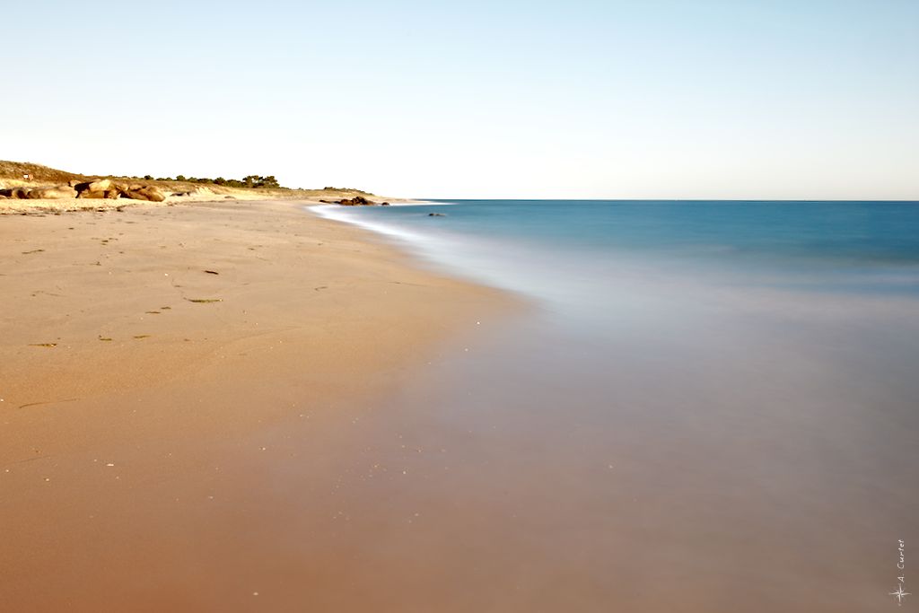 IMG 4429 Deserted beach soft 1024px