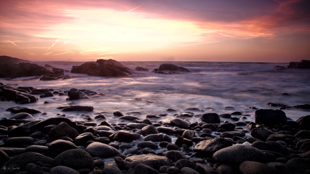 IMG 2562 Sunset and round stones 1024px