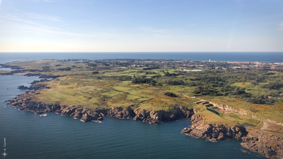 2019 05 13 IMG 7442 Yeu Island aerial view 0 fb