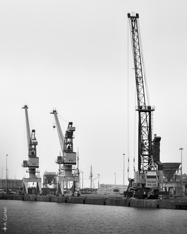 2020 09 20 ACP 0412 Port cranes BW 1 fb